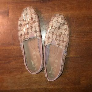 Toms shoes size 7